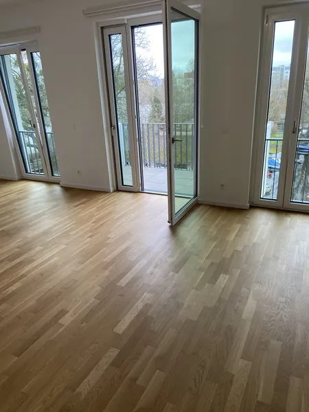 Urbanes Wohnen: 1-Zimmer-Apartment mit Balkon in Berlin-Spandau — photo 1